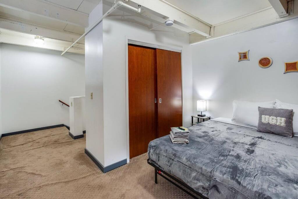 Centric Modern Loft W/ King Beds Apartment Rochester Exterior photo