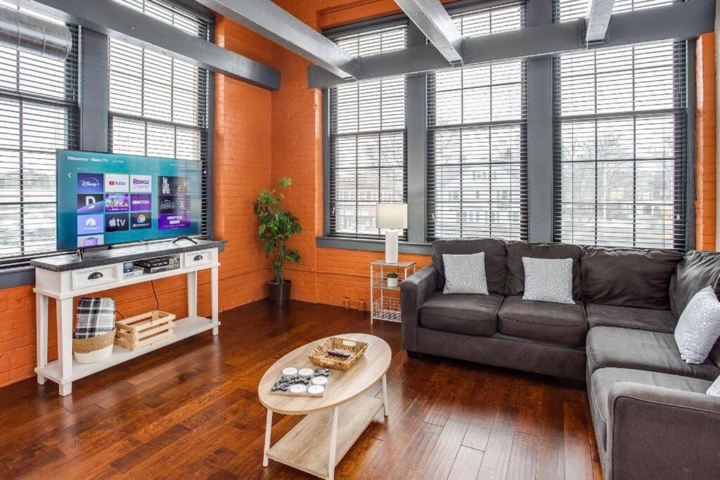 Centric Modern Loft W/ King Beds Apartment Rochester Exterior photo