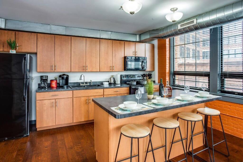 Centric Modern Loft W/ King Beds Apartment Rochester Exterior photo
