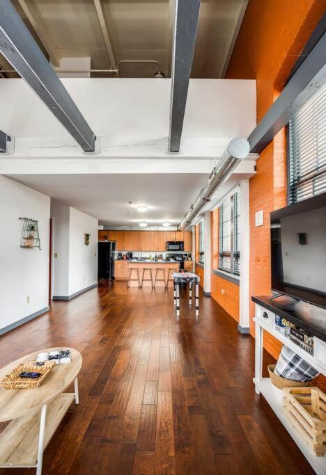 Centric Modern Loft W/ King Beds Apartment Rochester Exterior photo